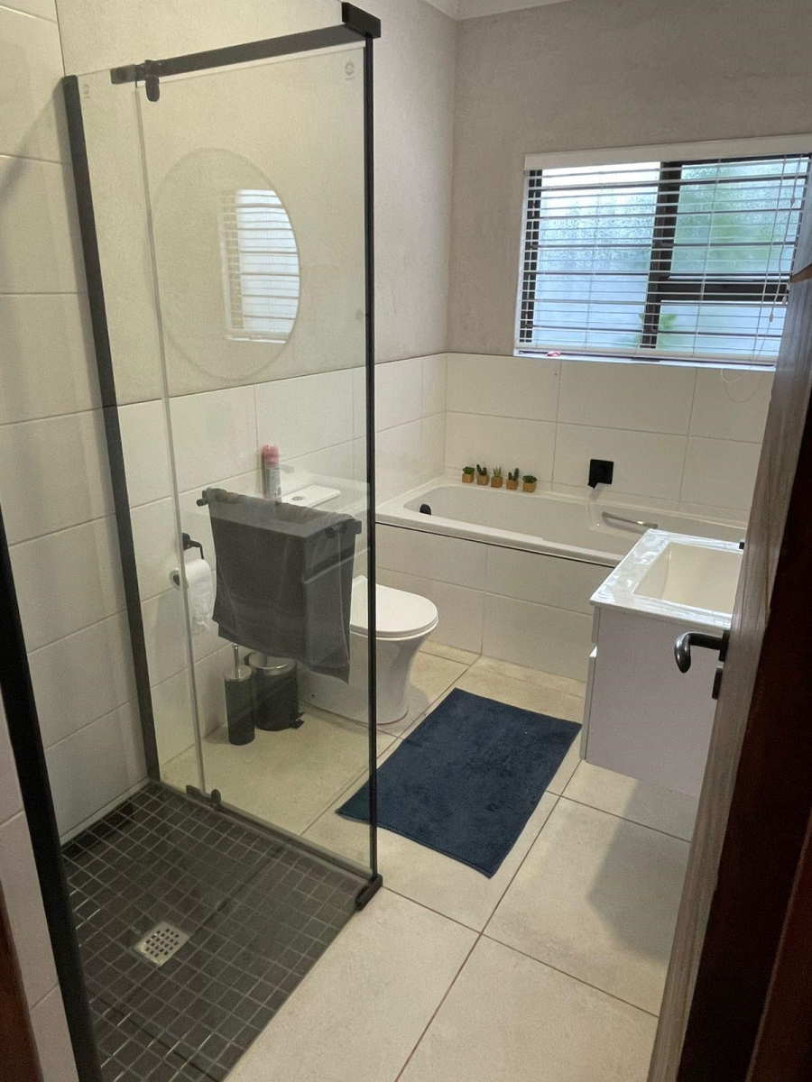 To Let 3 Bedroom Property for Rent in Melodie North West
